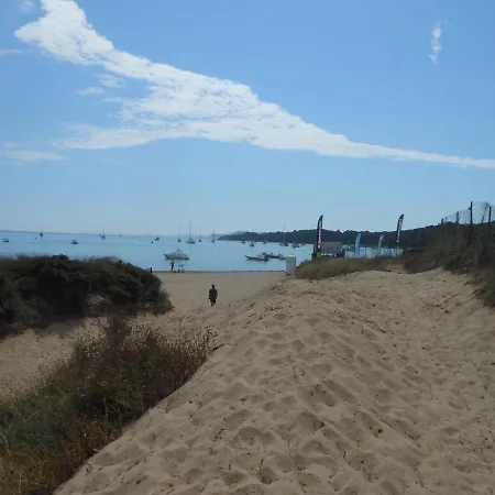 Hébergement de vacances Location Saisonnière *